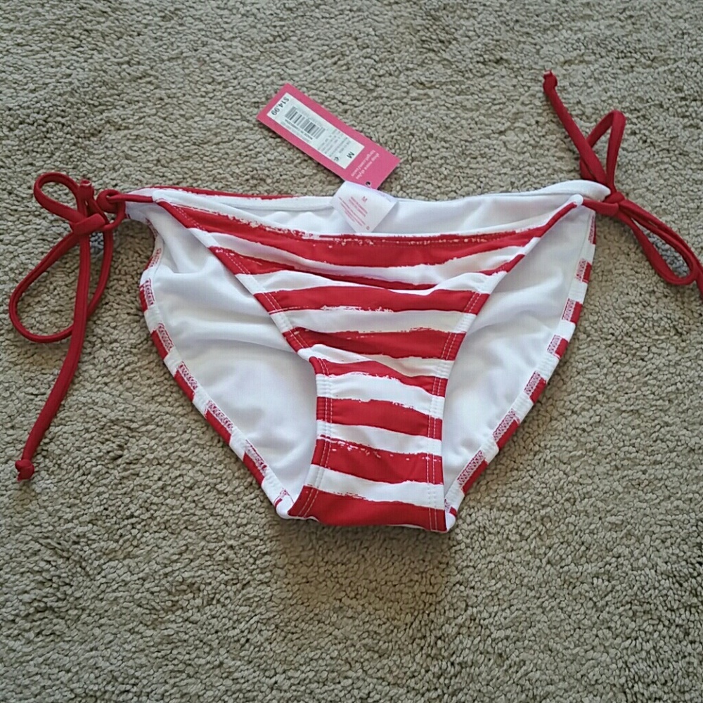 🌟NWT🌟red and white stripe bikini